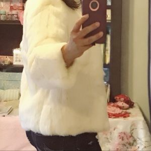Jay Jacobs Jackets & Coats - Elegant vintage cream color Genuine Fur Coat Jay Jacobs Jackets & Coats - Elegant vintage cream color Genuine Fur Coat